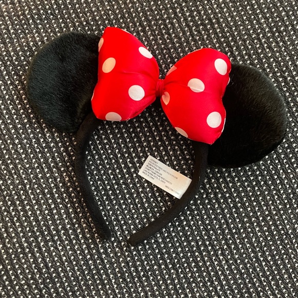 Minnie Ears - Picture 1 of 2
